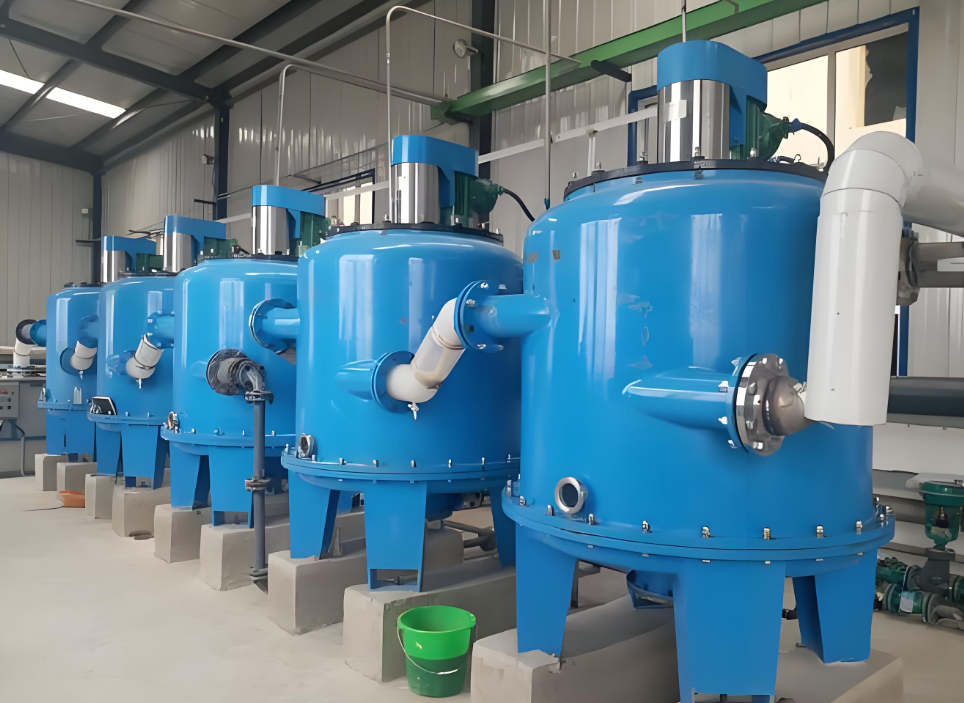 Stripping agent tank